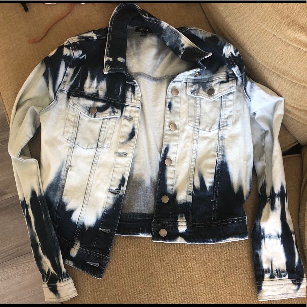 New Jacket never been worn with tag on.